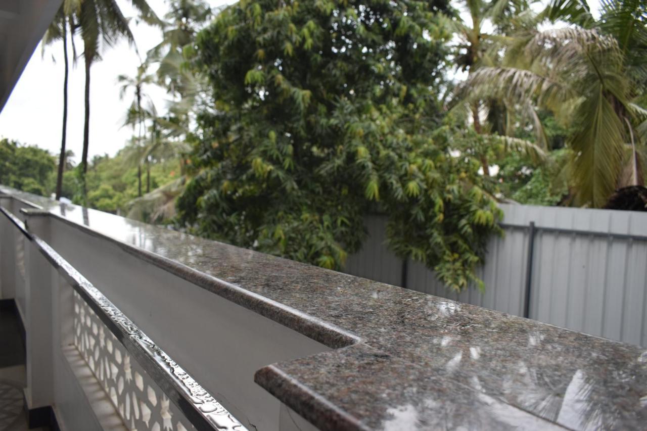 Wind Chimes Hotel Kuilapalayam Екстериор снимка