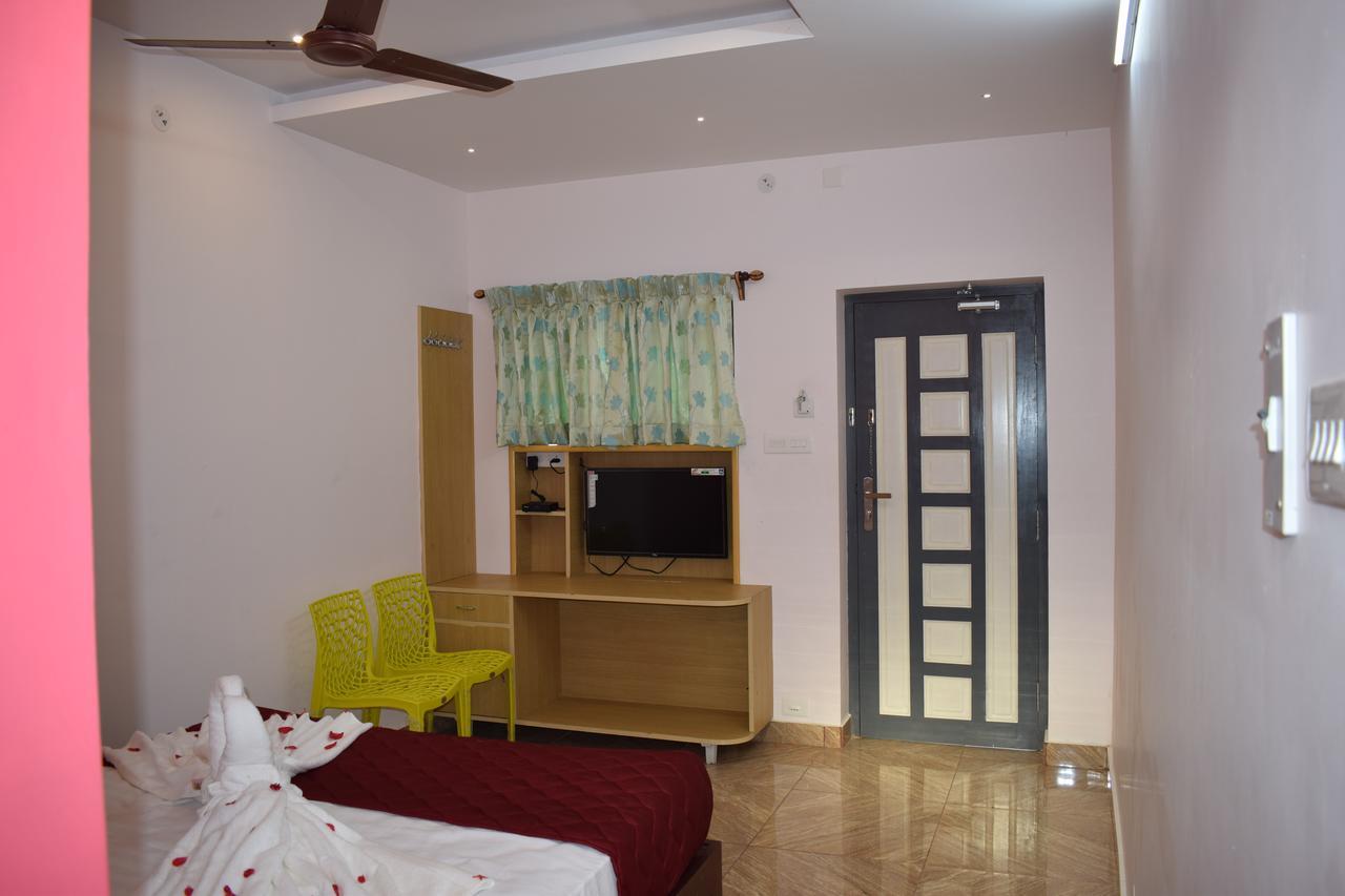 Wind Chimes Hotel Kuilapalayam Екстериор снимка